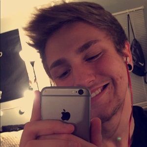 Meet your Posher, Chase